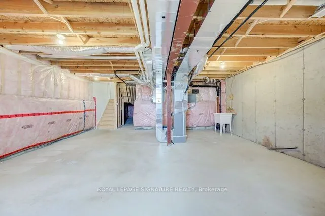 Additional image 32 of 114 Laguna Village Cres