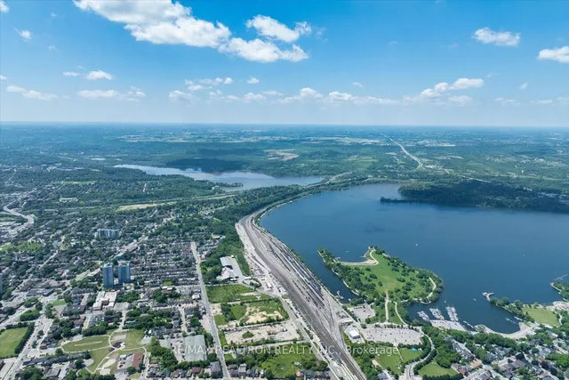 Additional image 37 of 1 Jarvis St Unit 726