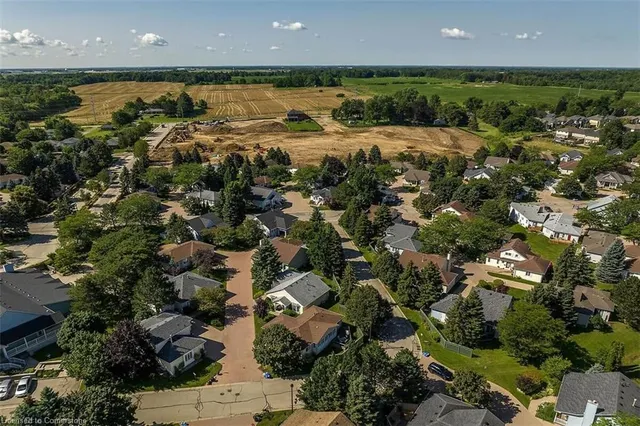 Additional image 30 of 376 Silverbirch Blvd