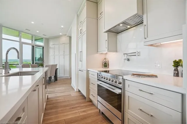 Additional image 18 of 2750 King St Unit 806