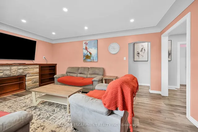 Additional image 9 of 221 Gray Rd