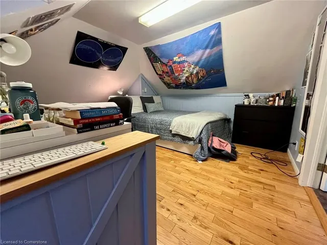 Additional image 28 of 57 Newton Ave