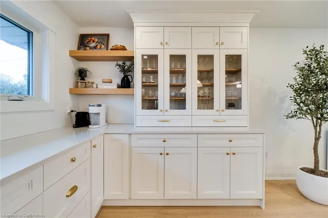 Additional image 22 of 685 Iroquois Ave