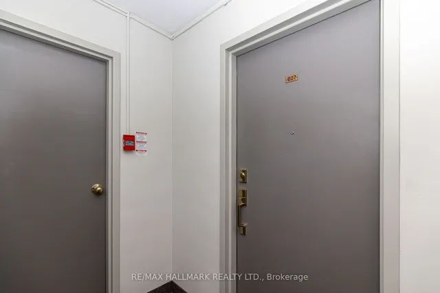 Additional image 2 of 1950 Main St Unit 607