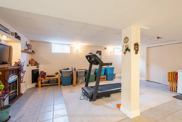 Additional image 23 of 702 SEVENTH Ave