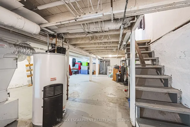 Additional image 28 of 62 Birch Ave