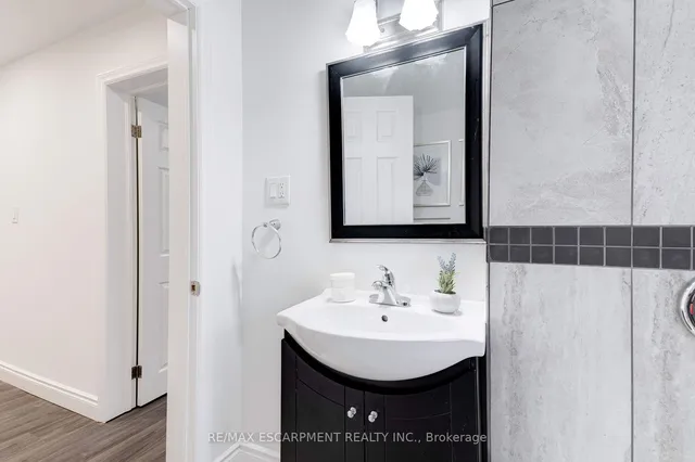 Additional image 21 of 22 Francis St