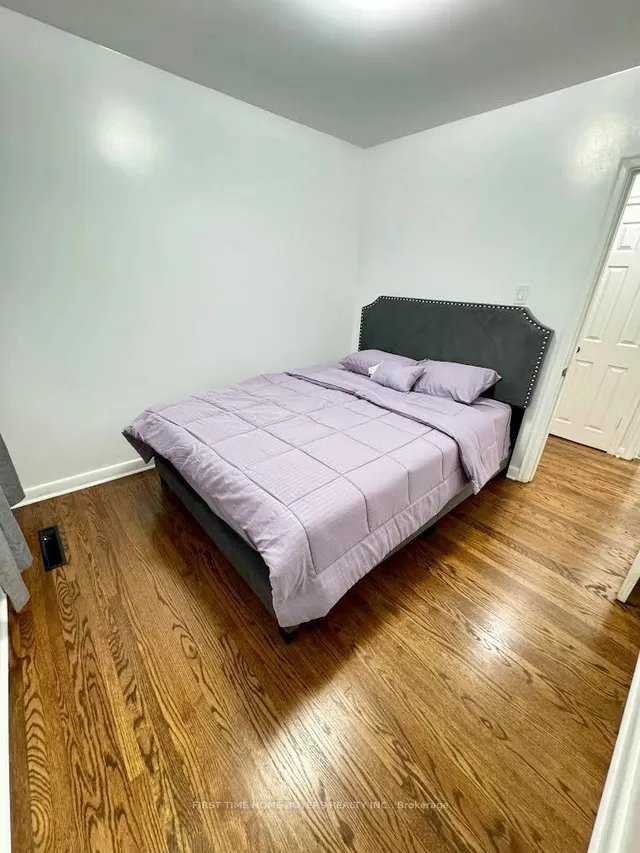 Additional image 13 of 942 Midland Ave