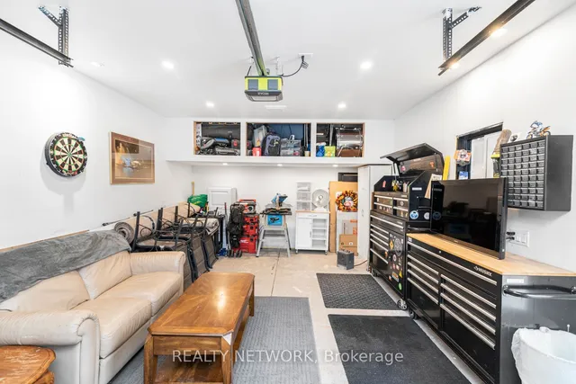 Additional image 36 of 16 Fernwood Cres