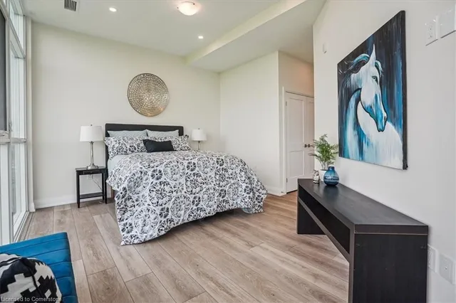 Additional image 33 of 2750 King St Unit 806