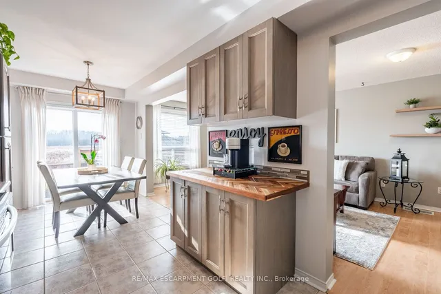 Additional image 11 of 800 PARAMOUNT Dr Unit 38