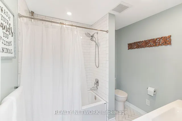 Additional image 19 of 16 Fernwood Cres