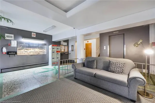 Additional image 23 of 40 Robinson St Unit 407