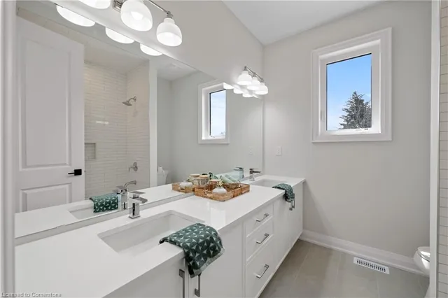 Additional image 20 of 518 Markay Common