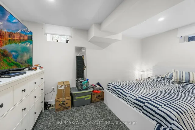 Additional image 31 of 110 Avondale St
