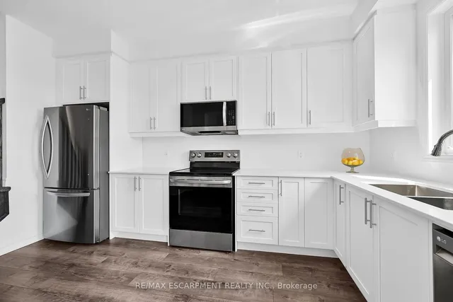Additional image 3 of 61 Soho St Unit 42