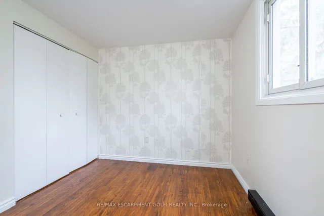 Additional image 27 of 25 Britten Clse Unit B52