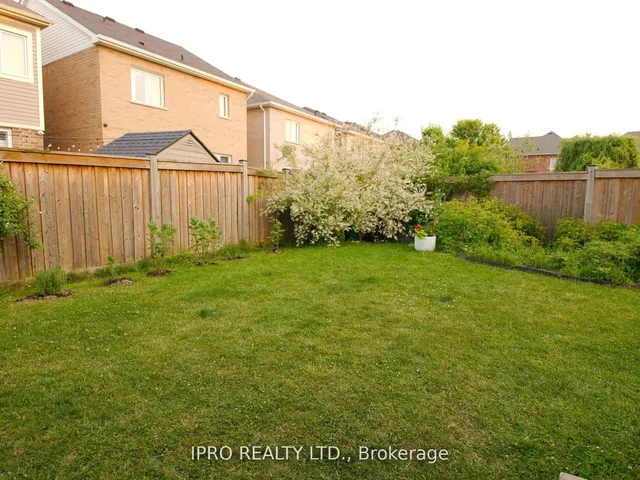 Additional image 20 of 954 Penson Cres