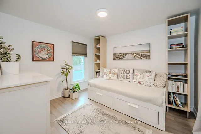 Additional image 25 of 63 Beechwood Ave