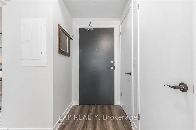 Additional image 2 of 5220 Dundas St Unit 312