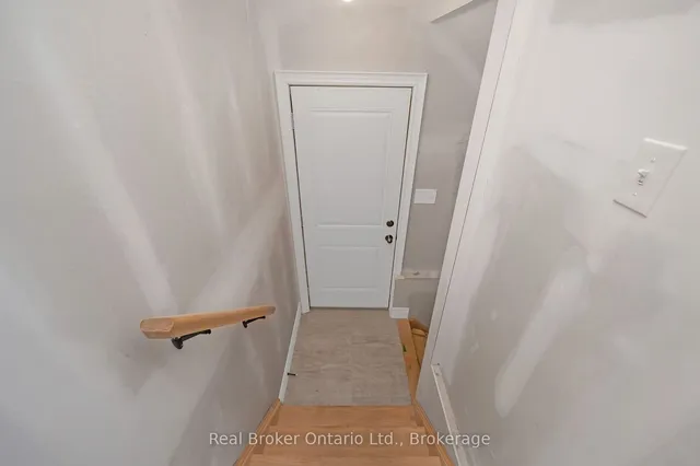 Additional image 29 of 61 Eleanor Ave