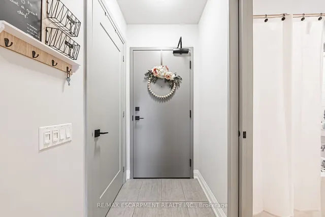 Additional image 17 of 181 James St Unit 402