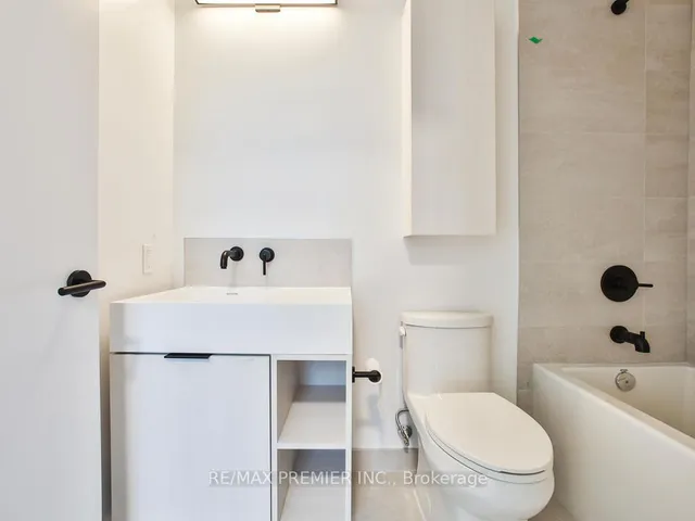 Additional image 26 of 108 Peter St Unit 1715