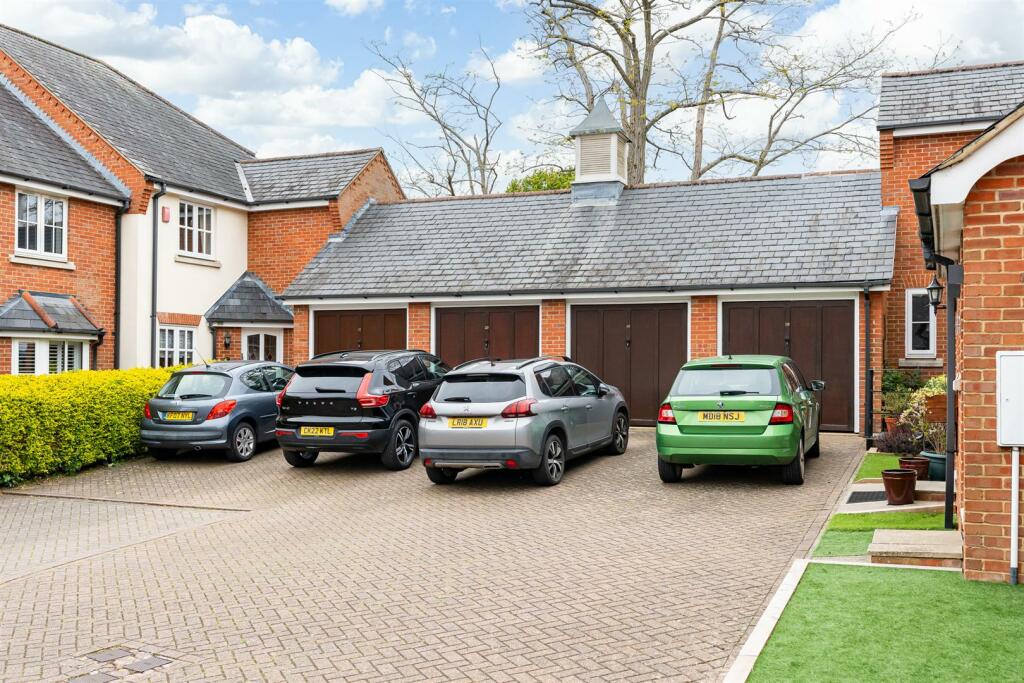 Additional image 21 of Welwyn Hall Gardens, Welwyn