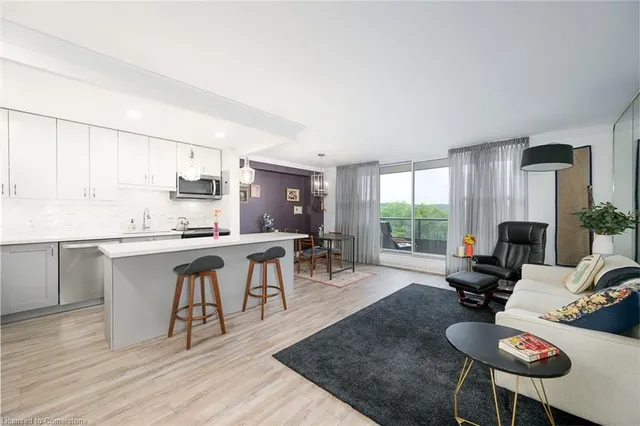 Additional image 8 of 1966 Main St Unit 1404