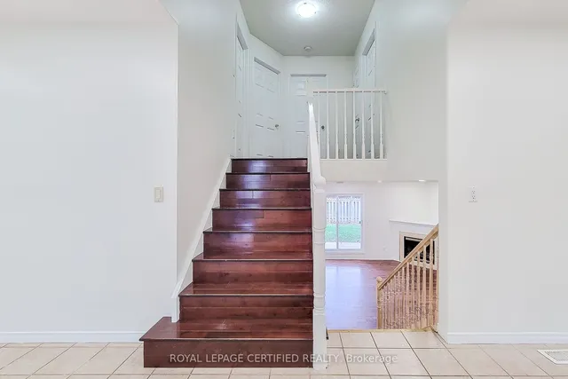 Additional image 33 of 482 Berkindale Dr