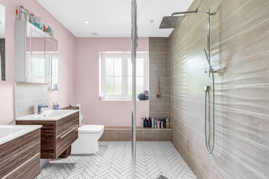 Additional image 27 of The Drive, Welwyn