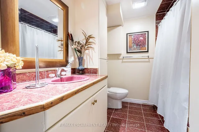 Additional image 29 of 138 Beaverbrook Ave