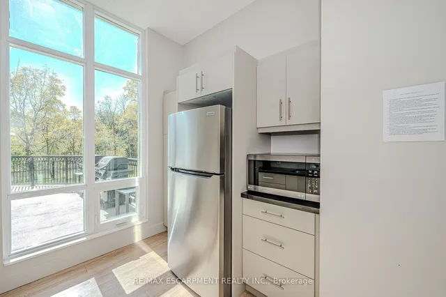 Additional image 29 of 2750 King St Unit 605