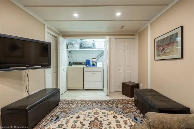 Additional image 41 of 89 Larraine Ave