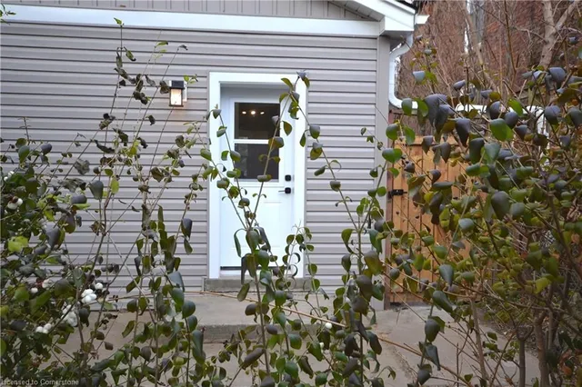 Additional image 38 of 66 Dundurn St