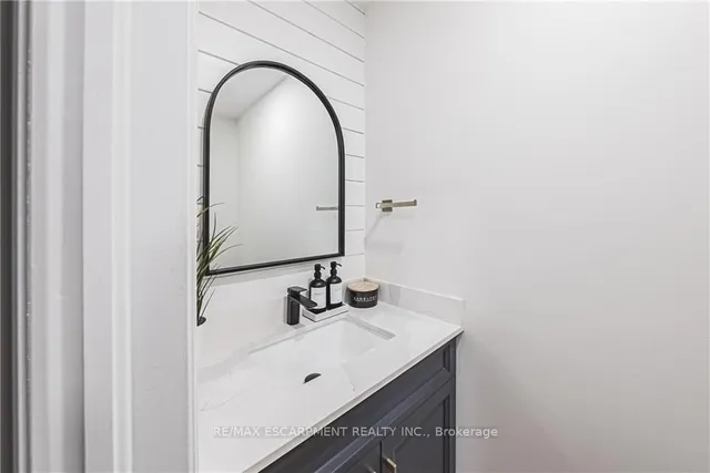 Additional image 25 of 14 Dolphin Pl