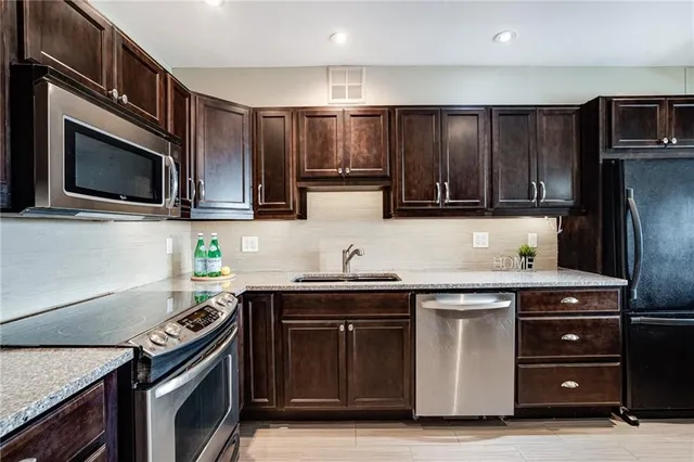 Additional image 8 of 250 SCARLETT Rd Unit PH 2012