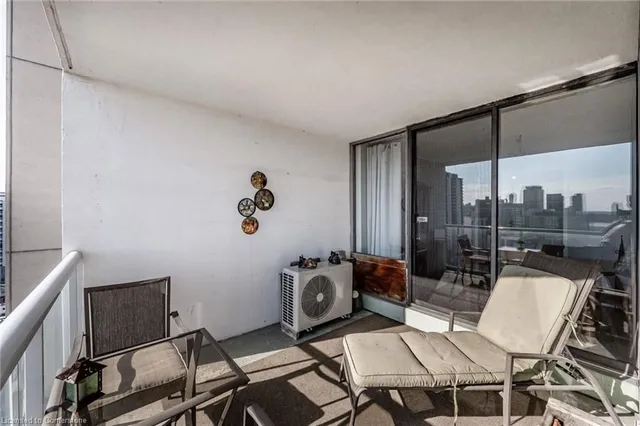 Additional image 21 of 75 Queen St Unit 1501