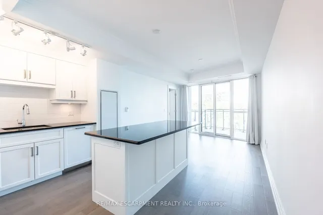 Additional image 12 of 2060 Lakeshore Rd Unit 406