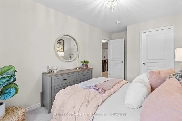 Additional image 25 of 7 Savage Dr