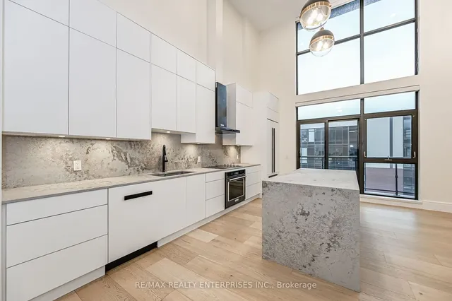 Additional image 16 of 112 King St Unit #PH05