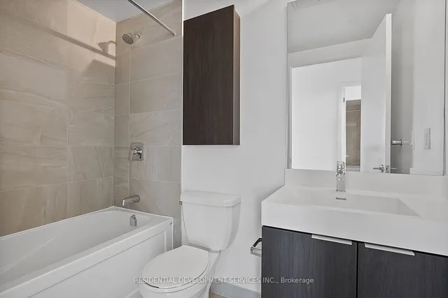 Additional image 23 of 3100 Keele St Unit 819