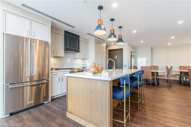 Additional image 43 of 450 Dundas St Unit 702