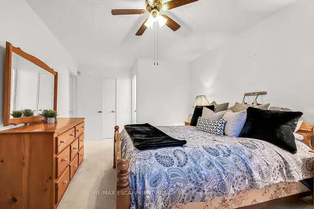 Additional image 17 of 376 SILVERBIRCH Blvd