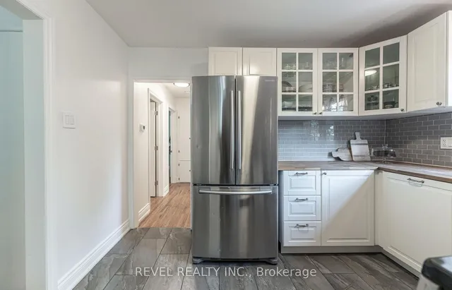 Additional image 13 of 31 Academy St