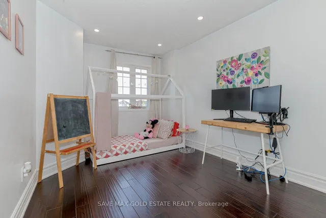 Additional image 28 of 1201 Mowat Lane