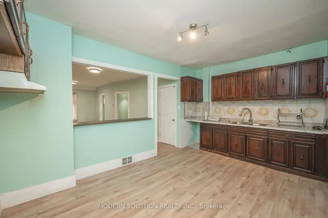 Additional image 24 of 204 Sherman Ave