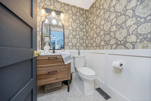 Additional image 12 of 714 Robertson Cres