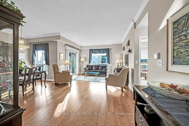 Additional image 14 of 3000 Creekside Dr Unit 601