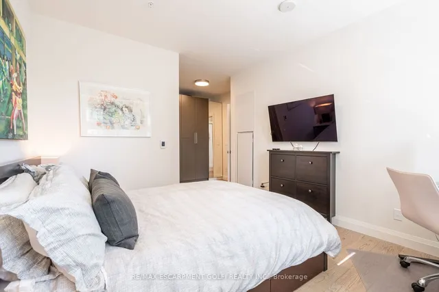 Additional image 19 of 500 Brock Ave Unit 206